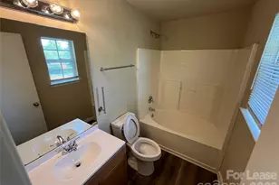 10636 Greatford Ct, Charlotte, NC 28215 - Photo 13