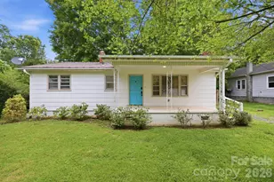 31 Edwards St, Waynesville, NC 28786 - Photo 1