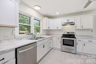 31 Edwards Street, Waynesville, NC 28786 - Photo 9