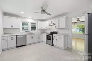 31 Edwards St, Waynesville, NC 28786 - Photo 9