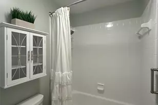 9817 Emerald Point Dr, Charlotte, NC 28278 - Photo 19