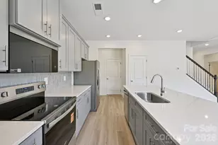 2052 Sunflower Cir, Newton, NC 28658 - Photo 9
