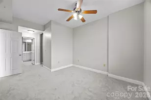 300 W 5th St, Charlotte, NC 28202 - Photo 17