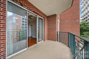 300 W 5th St, Charlotte, NC 28202 - Photo 33