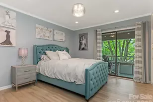 212 W 10th St, Charlotte, NC 28202 - Photo 23