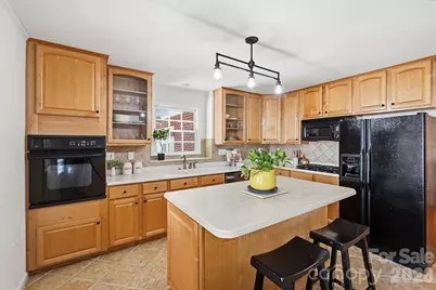 3635 Severn Avenue, Charlotte, NC 28210 - Photo 9