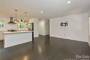 5623 Ruth Dr, Charlotte, NC 28215 - Photo 5