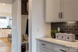 12201 Bradshaw Ln, Charlotte, NC 28278 - Photo 9