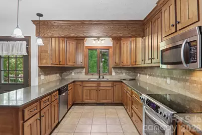 1952 Davis Mountain Road, Hendersonville, NC 28739 - Photo 9