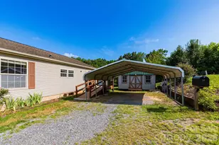 71 Teachers Ln, Canton, NC 28716 - Photo 3