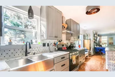 525 E 37th Street, Charlotte, NC 28205 - Photo 7