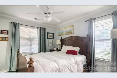 525 E 37th Street, Charlotte, NC 28205 - Photo 17