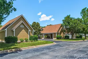 102 Rough Point Ct, Asheville, NC 28806 - Photo 3