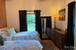 38 Lloyd Barnwell Rd, Hendersonville, NC 28792 - Photo 17