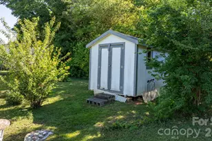 115 Brackett St, Morganton, NC 28655 - Photo 23