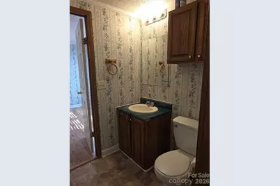 1395 Cape Hickory Road, Hickory, NC 28601 - Photo 17