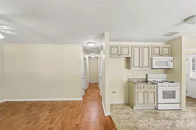 318 N Pryor Street, Gastonia, NC 28052 - Photo 5