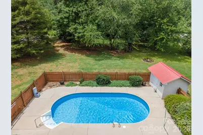 201 Wellington Drive, Lincolnton, NC 28092 - Photo 17