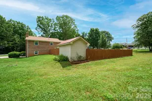 201 Wellington Dr, Lincolnton, NC 28092 - Photo 11