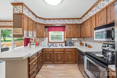 201 Wellington Drive, Lincolnton, NC 28092 - Photo 29