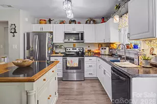 102 Wicklow Dr, Asheville, NC 28806 - Photo 15