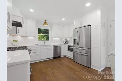 6819 Woodstock Drive, Charlotte, NC 28210 - Photo 5