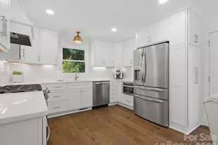 6819 Woodstock Dr, Charlotte, NC 28210 - Photo 5