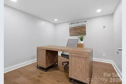 6819 Woodstock Drive, Charlotte, NC 28210 - Photo 25