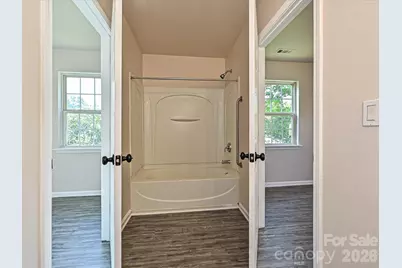 817 Wainwright Avenue, Charlotte, NC 28206 - Photo 17