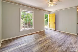 364 Pearson Dr, Asheville, NC 28801 - Photo 3