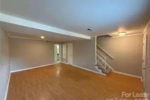 11016 Hunter Trail Ln, Charlotte, NC 28226 - Photo 3