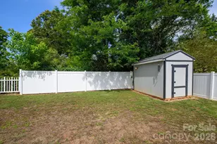 1590 Mayfair Dr, Conover, NC 28613 - Photo 37