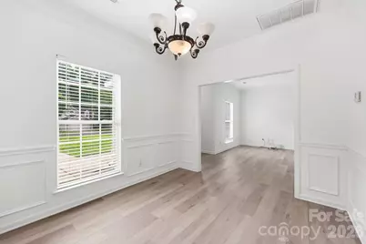 5423 Starflower Drive, Charlotte, NC 28215 - Photo 5
