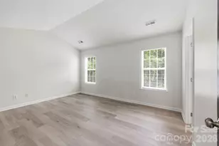 5423 Starflower Dr, Charlotte, NC 28215 - Photo 17