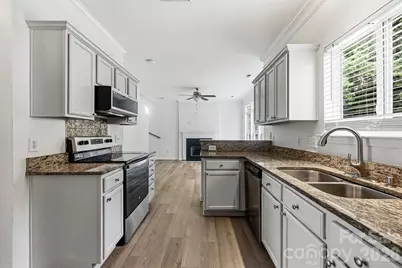 5423 Starflower Drive, Charlotte, NC 28215 - Photo 13