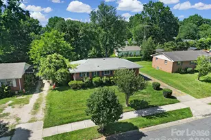 4301 Briarhill Dr, Charlotte, NC 28215 - Photo 3