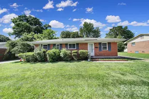 4301 Briarhill Dr, Charlotte, NC 28215 - Photo 5