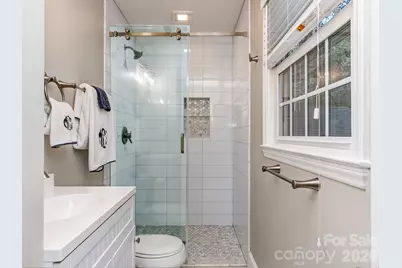 6817 Ronda Avenue, Charlotte, NC 28211 - Photo 13