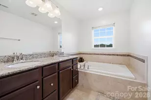 1760 Evergreen Dr, Charlotte, NC 28208 - Photo 27