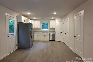 104 10th Ave SE, Hickory, NC 28602 - Photo 3