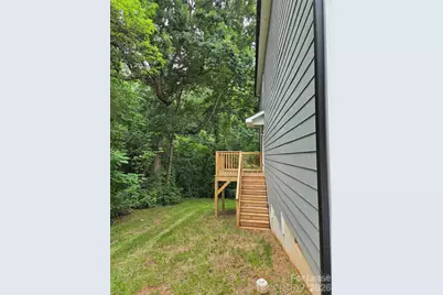 104 10th Avenue SE, Hickory, NC 28602 - Photo 9