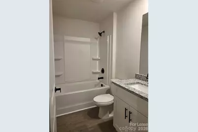 104 10th Avenue SE, Hickory, NC 28602 - Photo 5