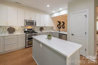 9323 Bonnie Briar Circle, Charlotte, NC 28277 - Photo 5