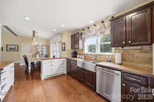 276 Four Diamond Dr, Seven Devils, NC 28604 - Photo 13