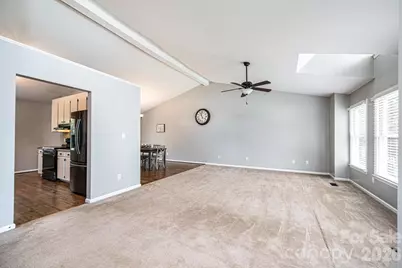 4158 Arrowhead Drive NE, Hickory, NC 28601 - Photo 9