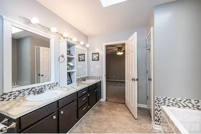 4158 Arrowhead Drive NE, Hickory, NC 28601 - Photo 27