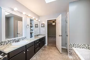 4158 Arrowhead Dr NE, Hickory, NC 28601 - Photo 27