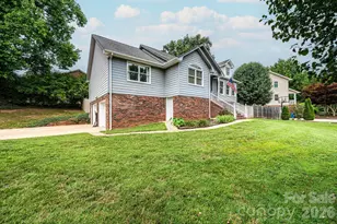 4158 Arrowhead Dr NE, Hickory, NC 28601 - Photo 3