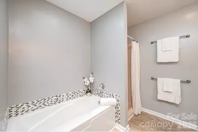 4158 Arrowhead Drive NE, Hickory, NC 28601 - Photo 25