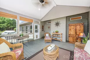 7032 Kidwelly Ln, Matthews, NC 28104 - Photo 17